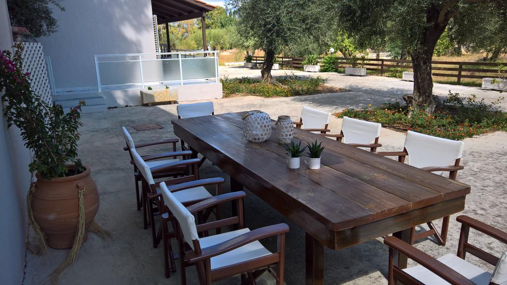 Malibu Studios & Apartments Lassi  Exterior photo